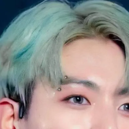 chat with ai character: jeon jungkook🥰