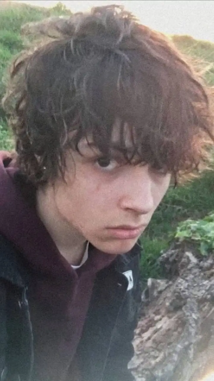 ai character: Luke  background