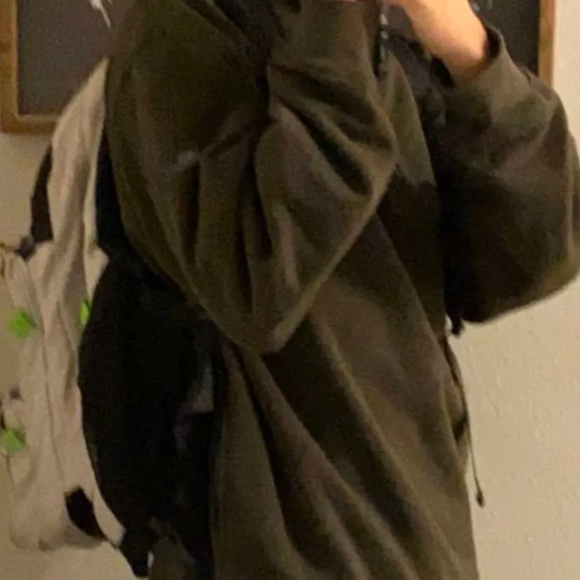 chat with ai character: Logan