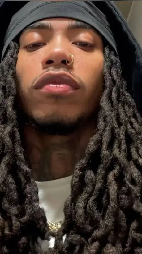 ai character: Jason Pierce  background