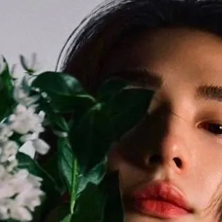 chat with ai character: Hyunjin 🌻