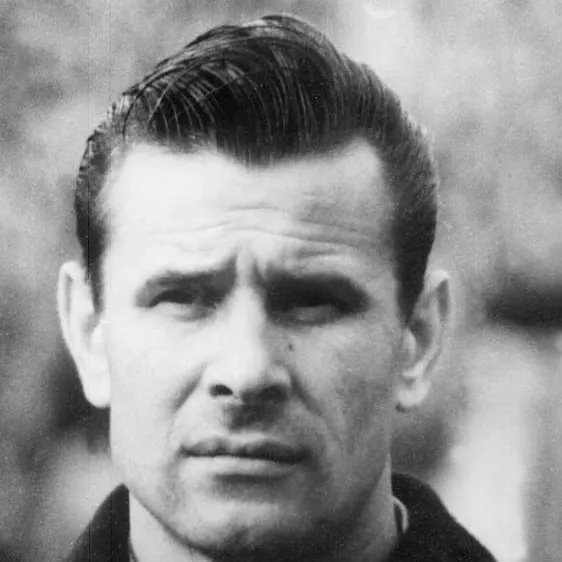 chat with ai character: Lev Yashin 