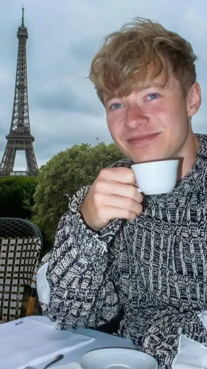 ai character: Sam Golbach Girl background