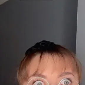 chat with ai character: Eleanor Wilkes