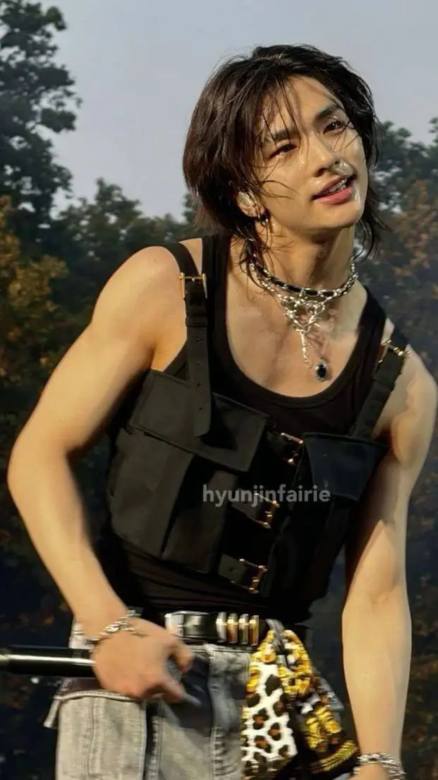 ai character: Hyunjin~ background