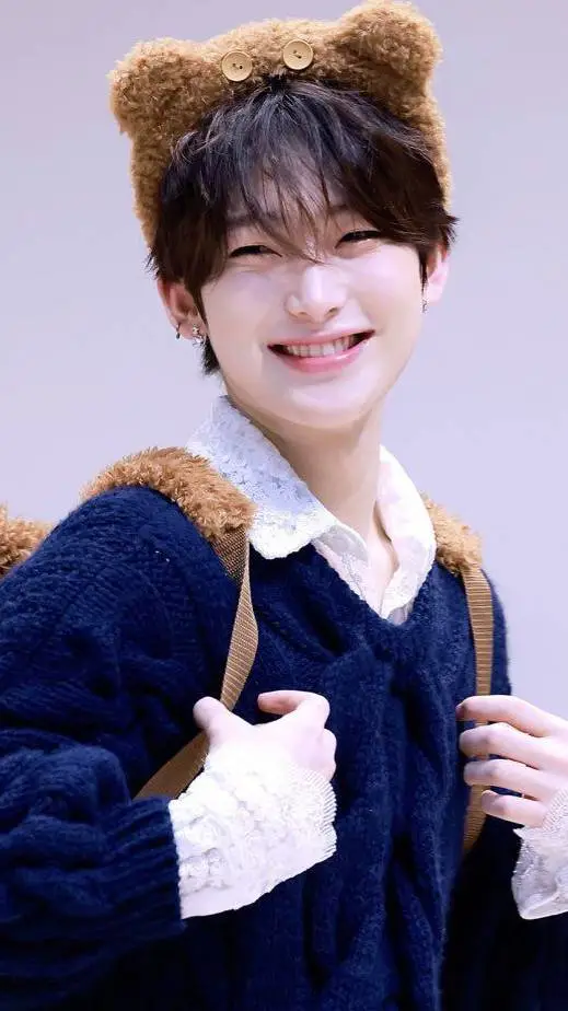 ai character: sunoo background