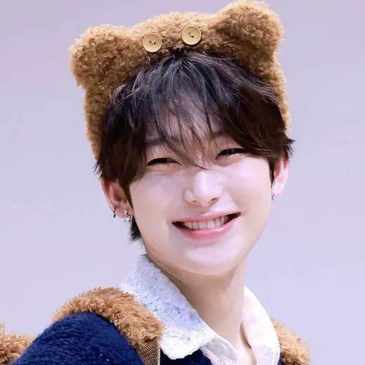 chat with ai character: sunoo