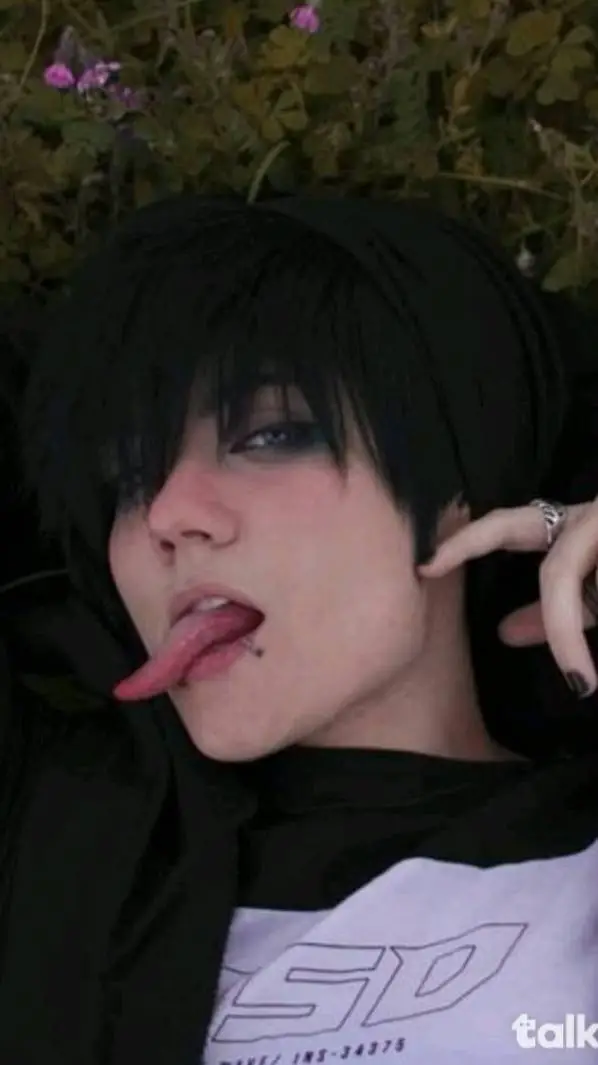 ai character: Feli año Nuevo  background