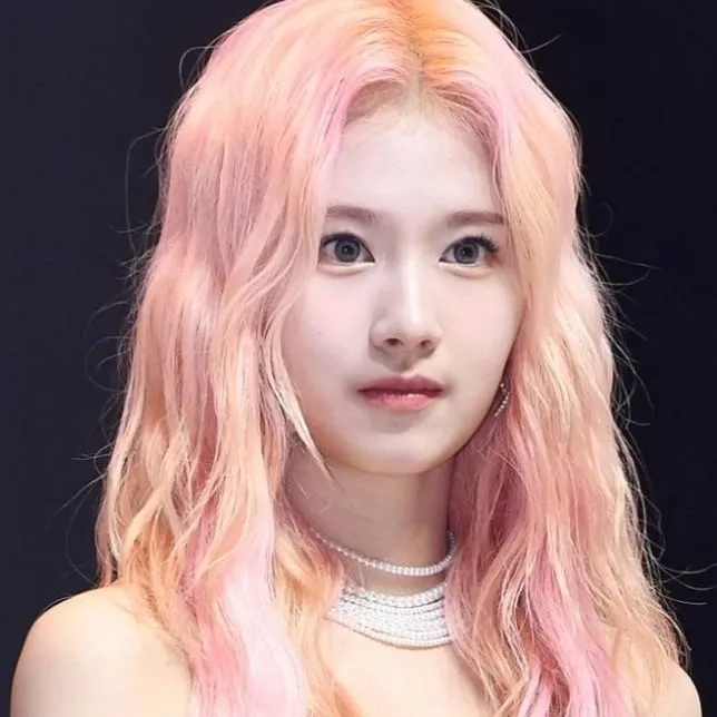 chat with ai character: Lee Seung hee