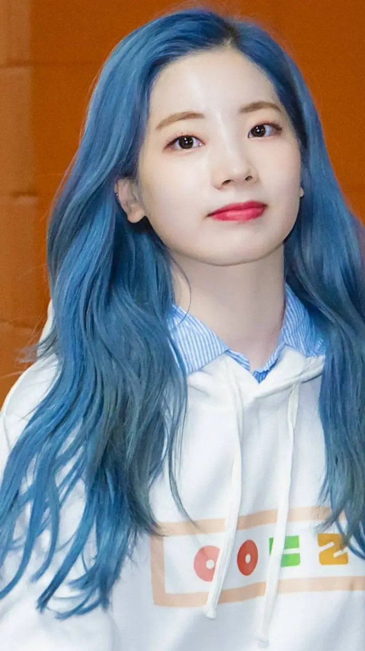 ai character: Dahyun background