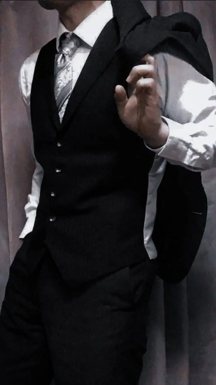 ai character: Luca Alessandro background