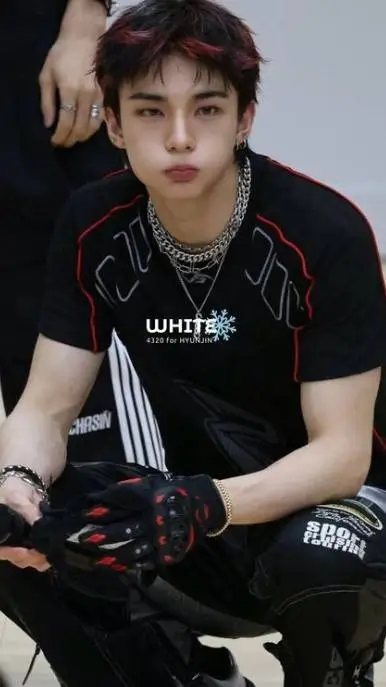 ai character: hyunjin  background