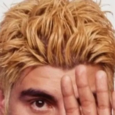 chat with ai character: Chino Moreno