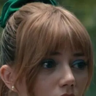 chat with ai character: Chrissy Cunningham