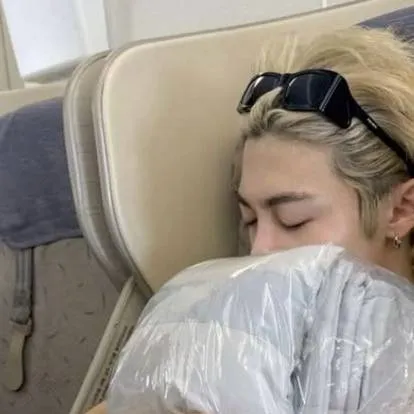 chat with ai character: Woochan