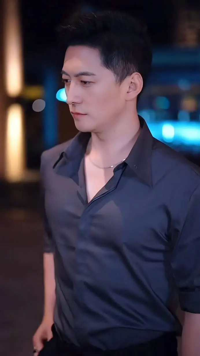 ai character:  Song Weilong background