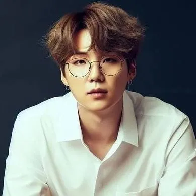 chat with ai character:  Min yoon-gi