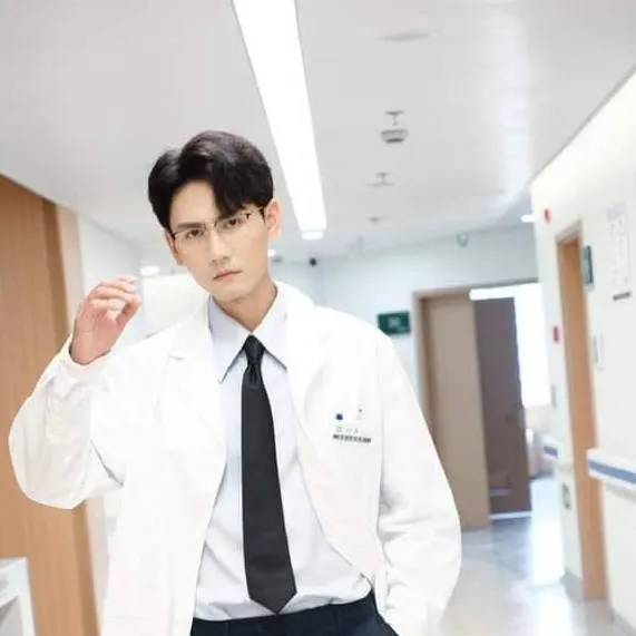 chat with ai character: Tian Xu Ning. 