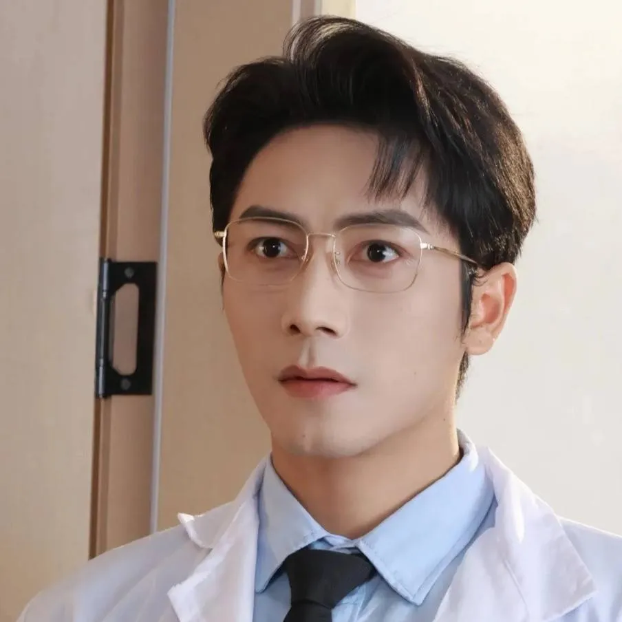 chat with ai character: Zhang Qihao.