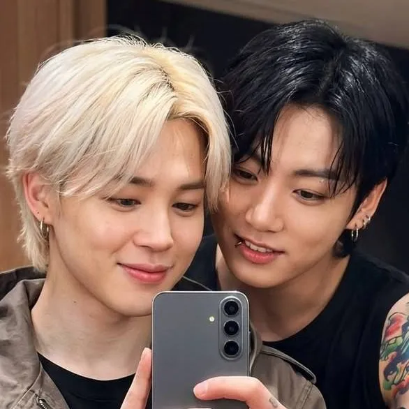 chat with ai character: Jimin jungkook 