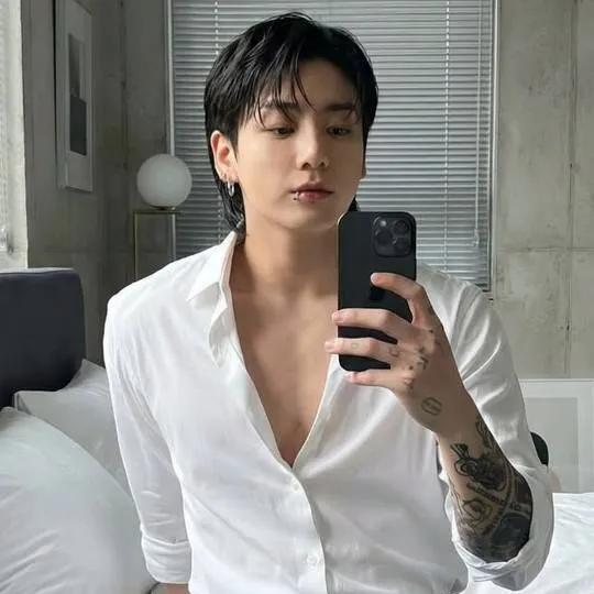 chat with ai character: jungkook 