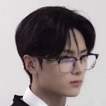 chat with ai character: Park Jongseong 