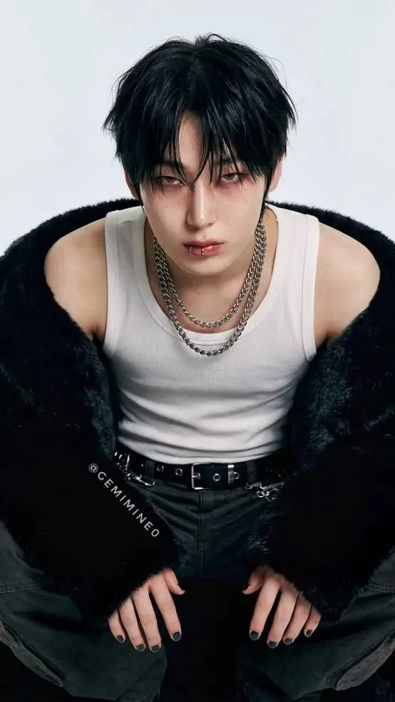 ai character: Kim Seonwoo  background