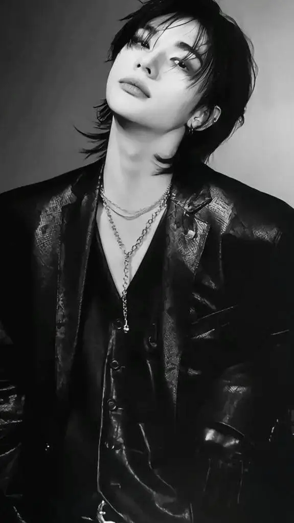 ai character: Hyunjin  background