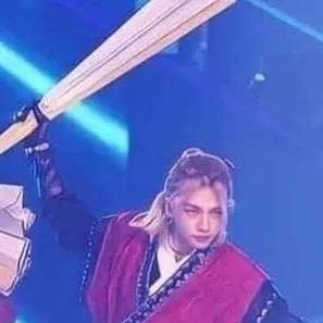 chat with ai character: SKZ nuev@