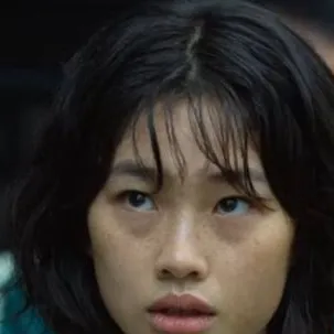 Chat with Kang sae byeok - text or voice, Enjoy AI Chat Free & Safe