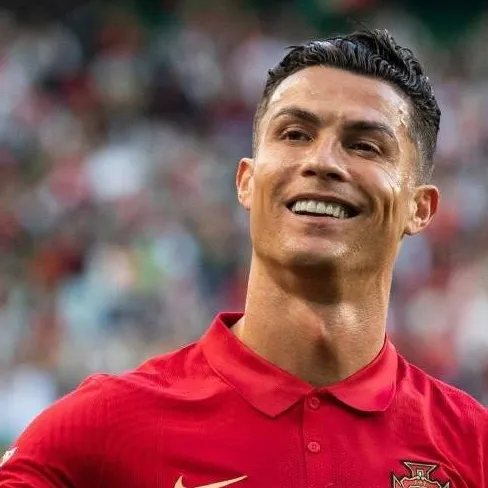 chat with ai character: Cristiano Ronaldo