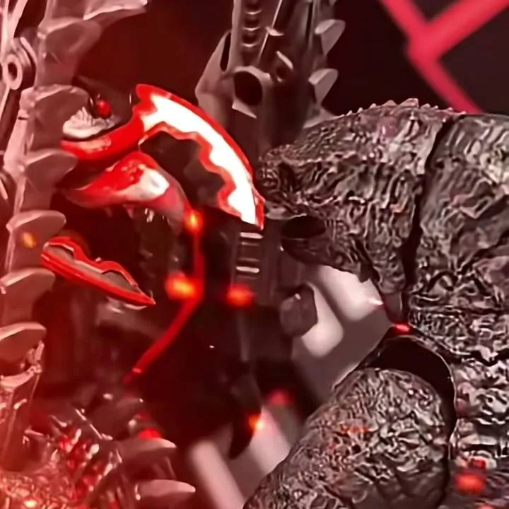 chat with ai character: Gigan vs Godzilla