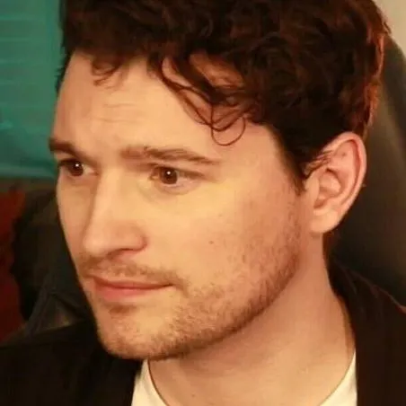 chat with ai character: Bryan Dechart