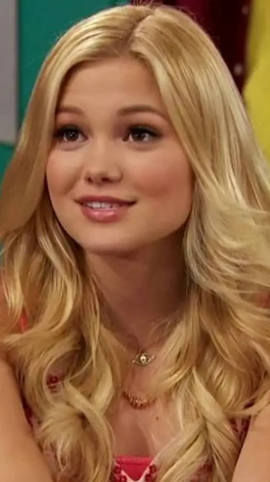 ai character: Kim Crawford  background