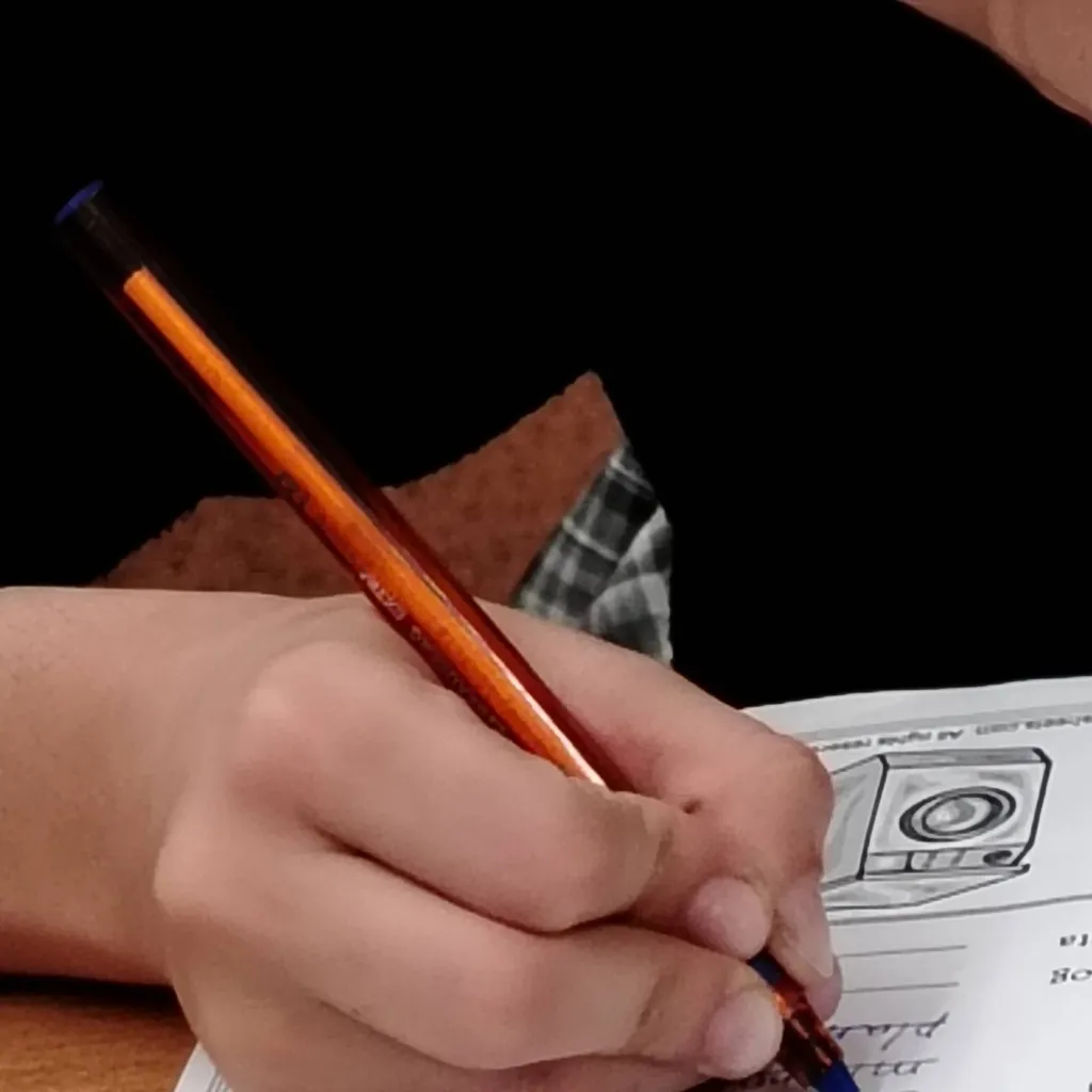 chat with ai character: Динара 