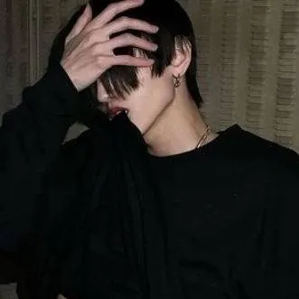 chat with ai character: Jarren