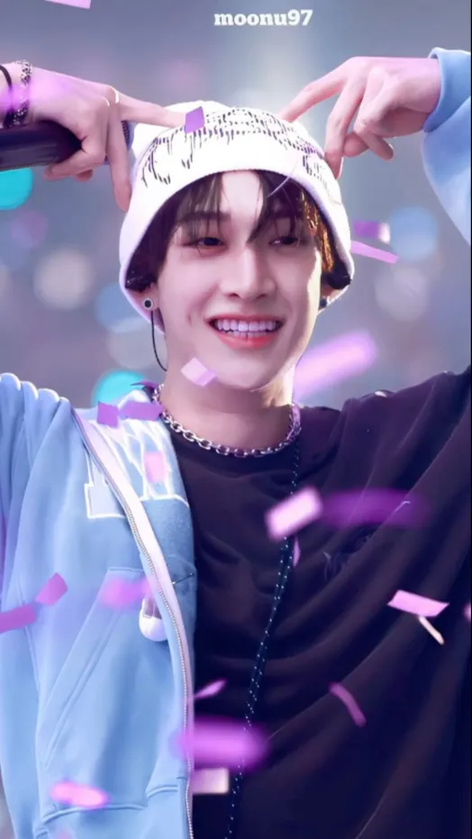 ai character: Bangchan🐺 background