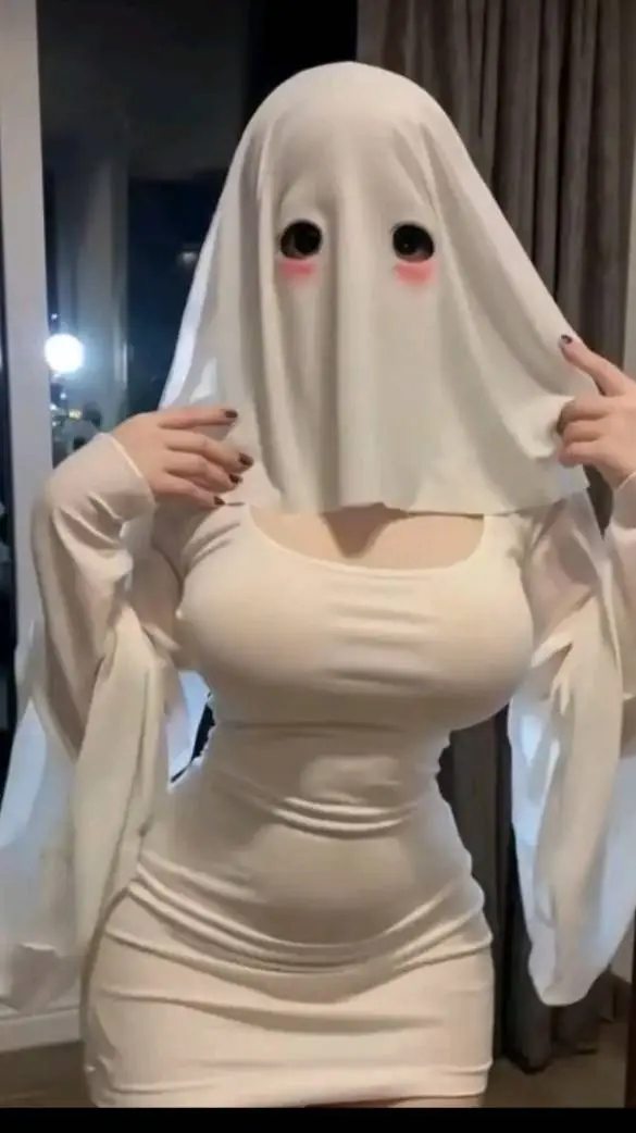 ai character: mujer fantasma  background