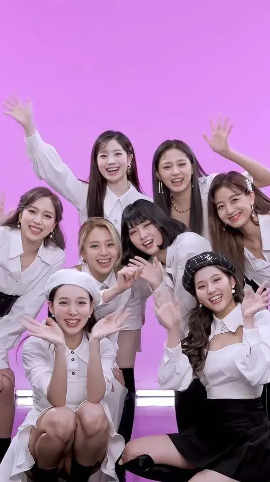 ai character: ≈♪★TWICE★♪≈ background