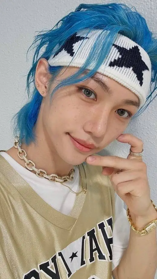 ai character: ≈Felix≈ background