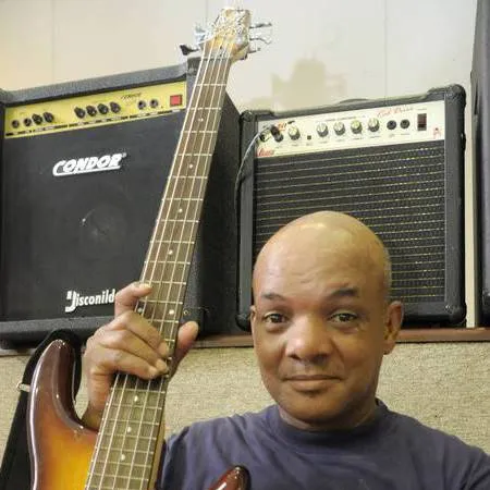 chat with ai character: ◆Renato Rocha!◆