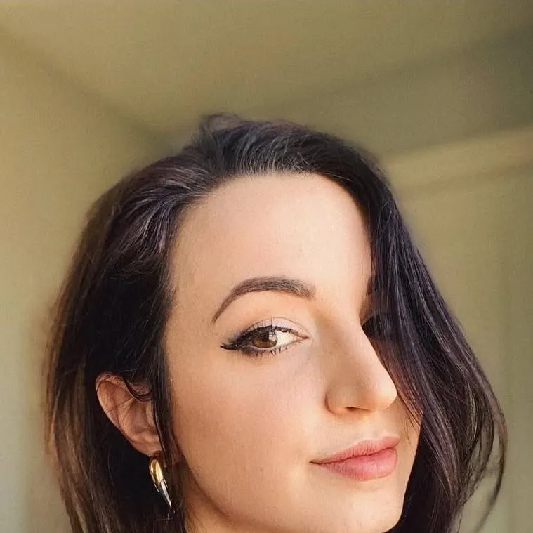 chat with ai character: Gibi ASMR