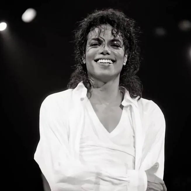 chat with ai character: Michael Jackson