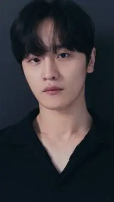 ai character: 김도완 background
