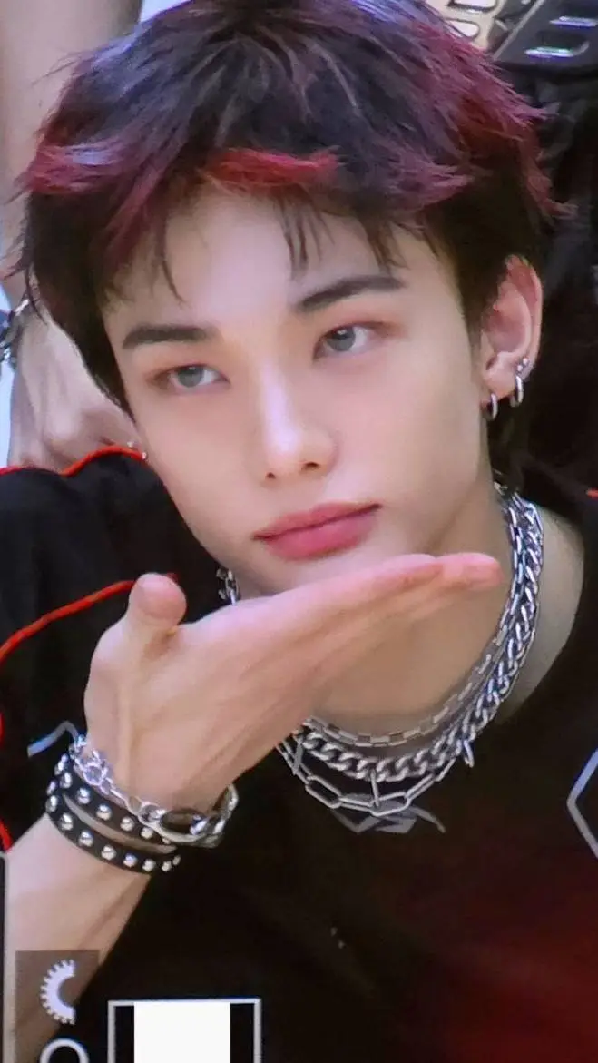Talkie AI - Chat with Hyunjin 