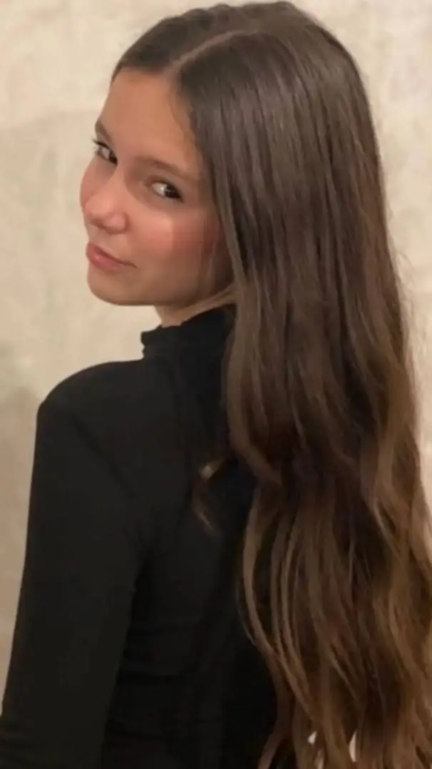 ai character: Adriana dukic background