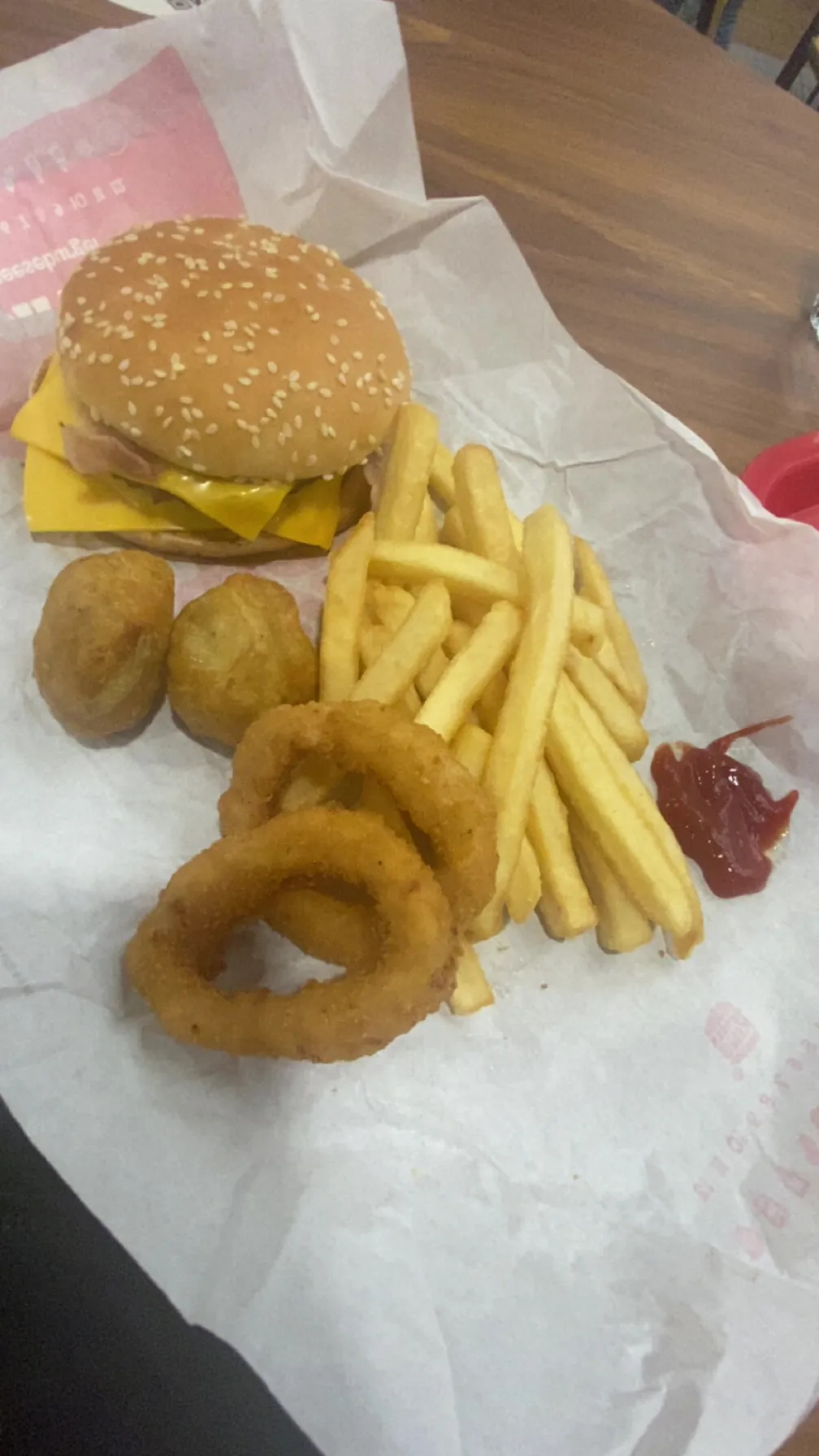 ai character: violet 🎀 background