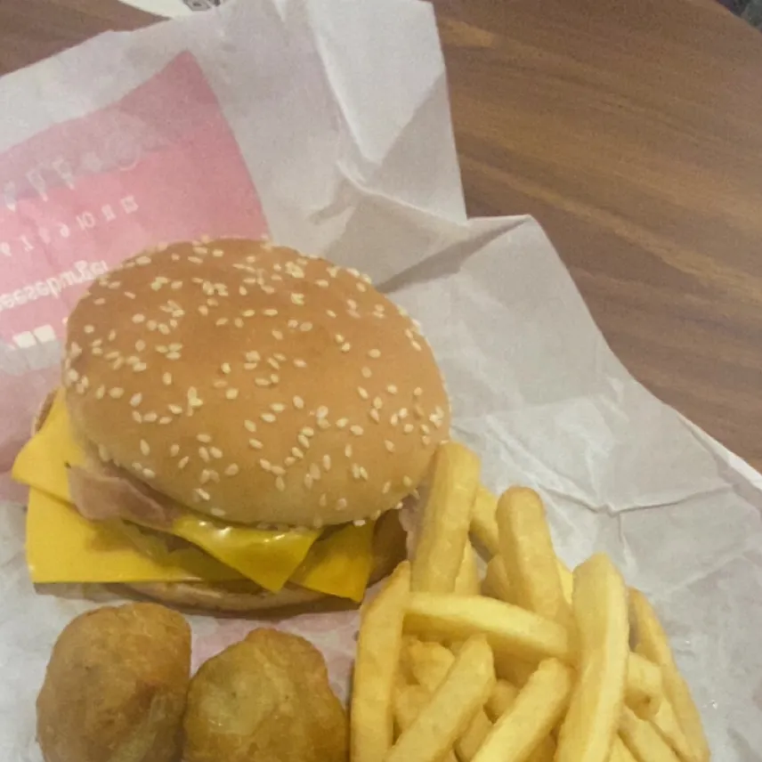 chat with ai character: violet 🎀