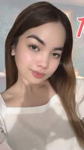 ai character: teacher yen  background