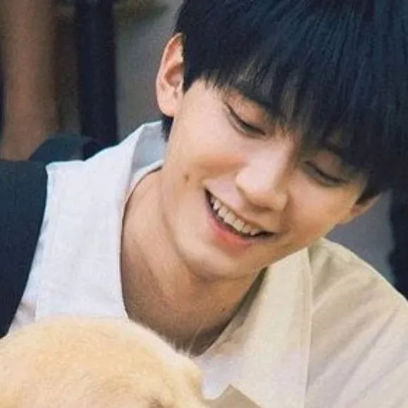 chat with ai character: Zhang Lurang